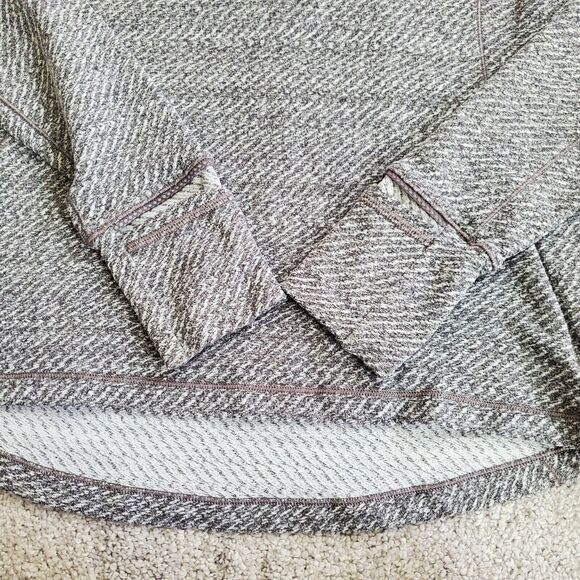 Lululemon Shirt Womens 6 Gray Pullover 1/4 Zip Gym Training Running - Picture 4 of 13